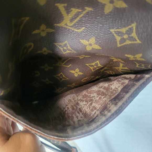 Louis Vuitton Louis Vuitton Monogram Danube Mm Bag - Picture 12 of 12